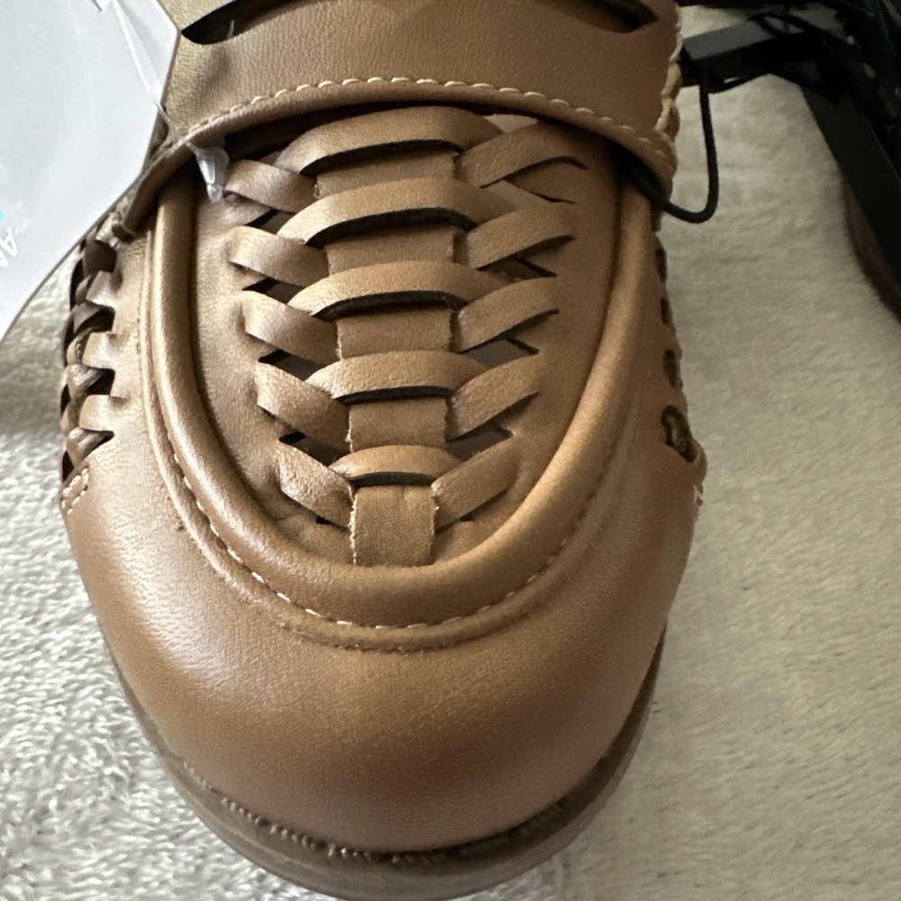 Time and Tru Brown Loafers - Picture 2 of 13